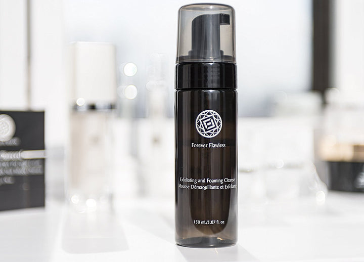 Forever Flawless Exfoliating and Foaming Face Cleanser and Makeup Remover with 100% Natural Diamond Powder, Deep Clean for Women and Mens Pores FF17, (150 ml)